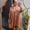 Robe Clara Camel Shiralaura.fr Vente De Vetements Grandes Tailles Du 38 Au 52 Bijoux Accessoires Paris.webp